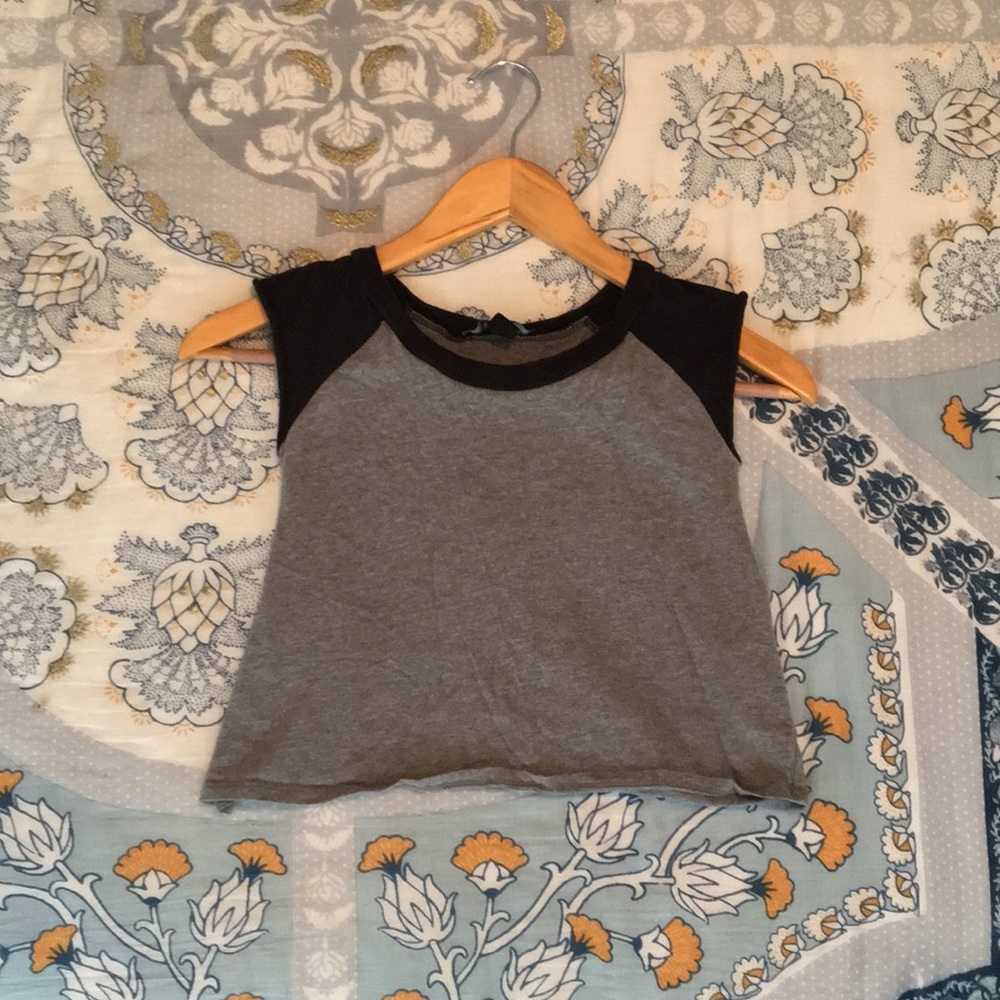 Forever 21 muscle tee crop top